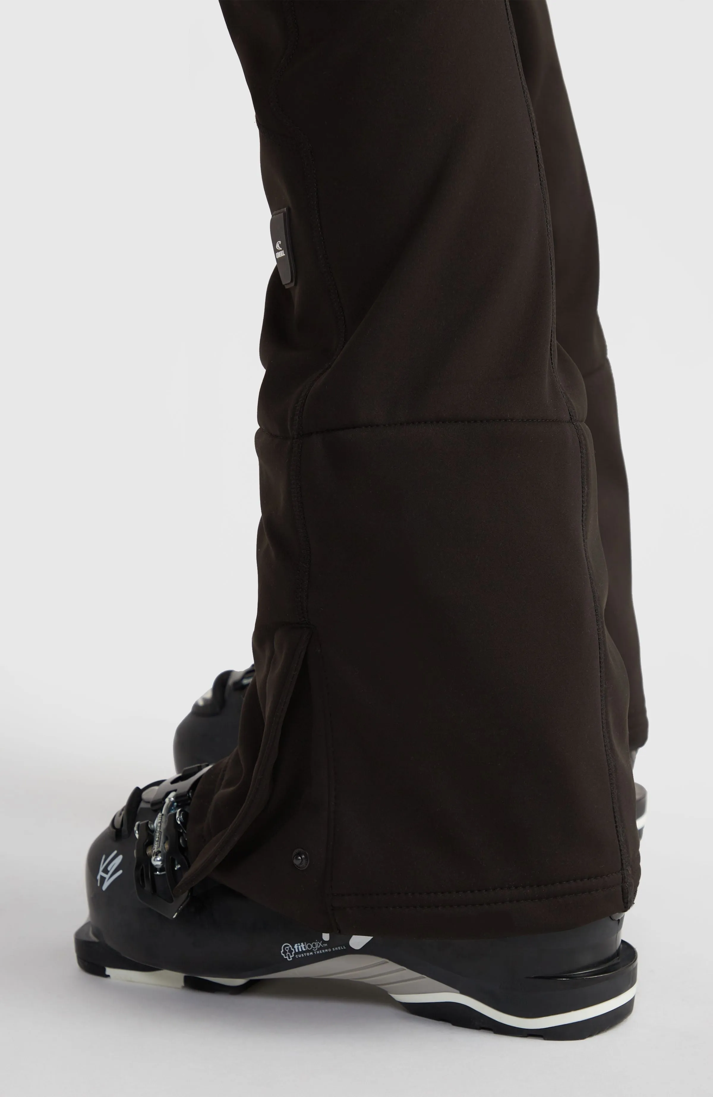 Blesses Softshell Hybrid Skinny Snow Pants | Black Out