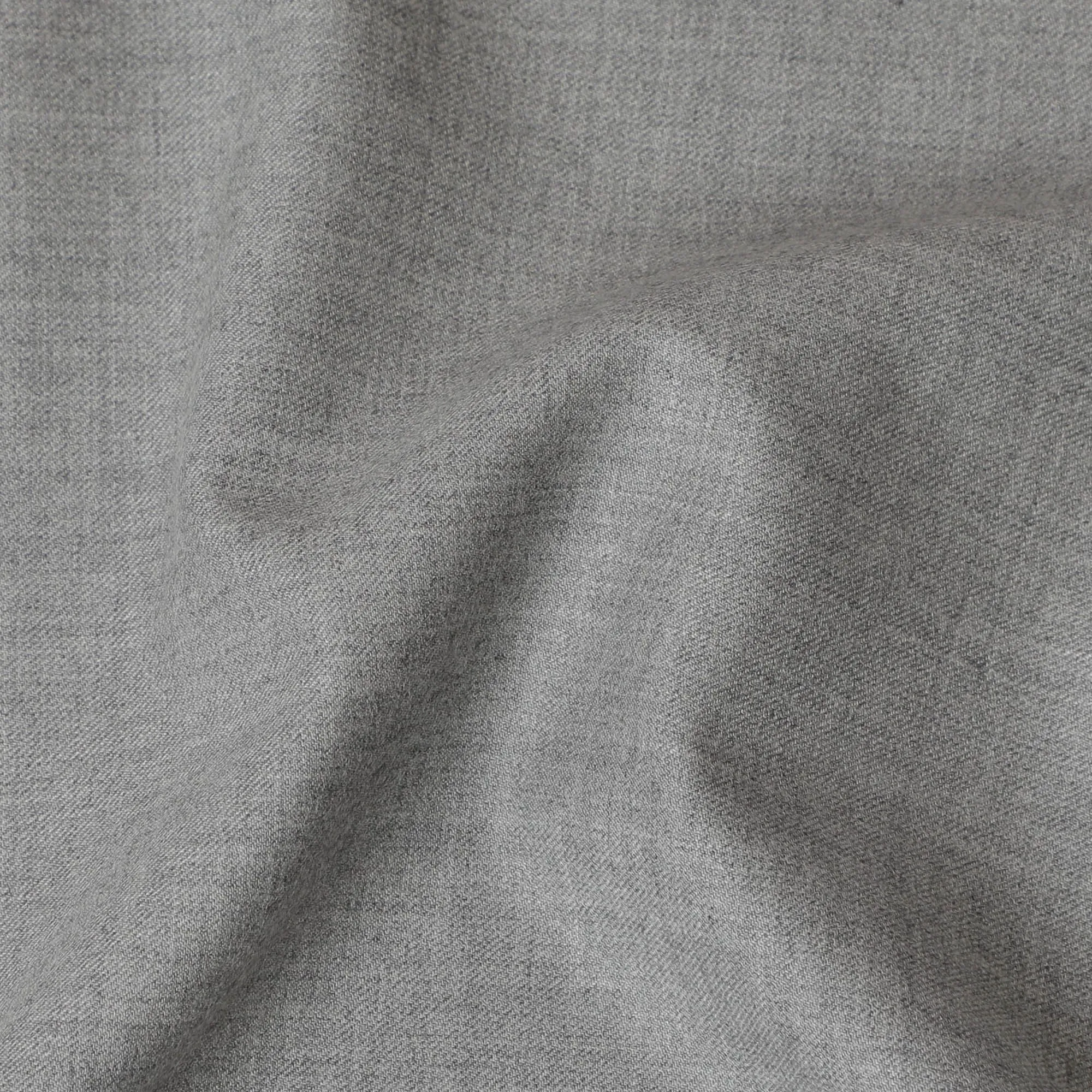 Cloud grey Elegance SuperFine Merino Wool Fabric: 150cm Premium Suiting, UK Crafted-D17551