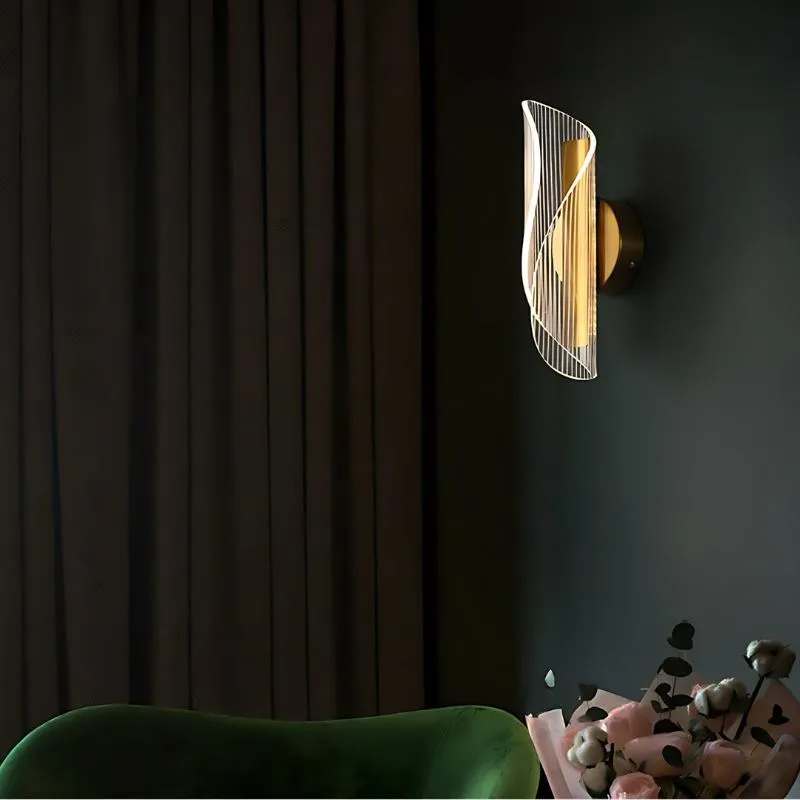 Curl Wall Lamp