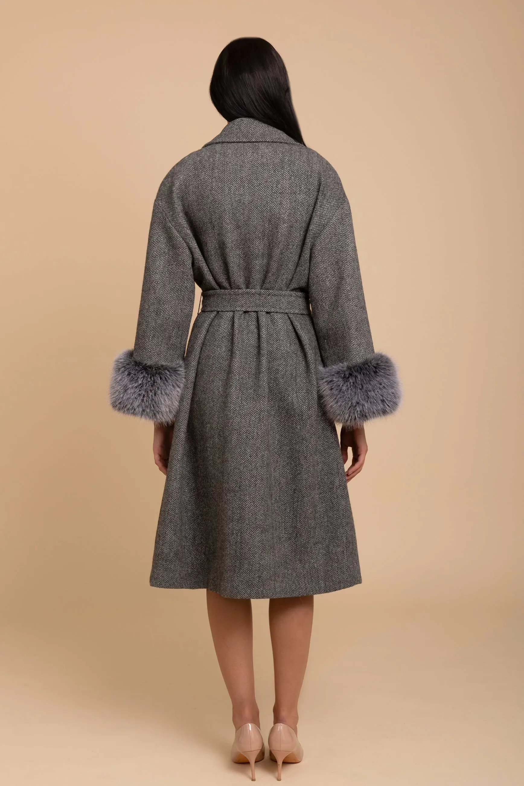 'Film Noir' Wool Tweed and Faux Fur Belted Coat in Grigio