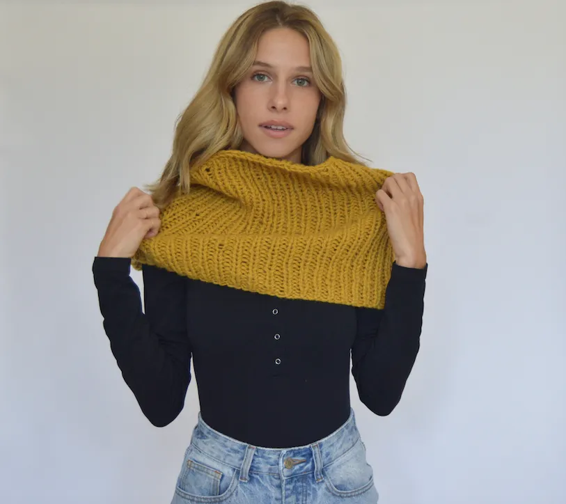 Gold Street Cowl