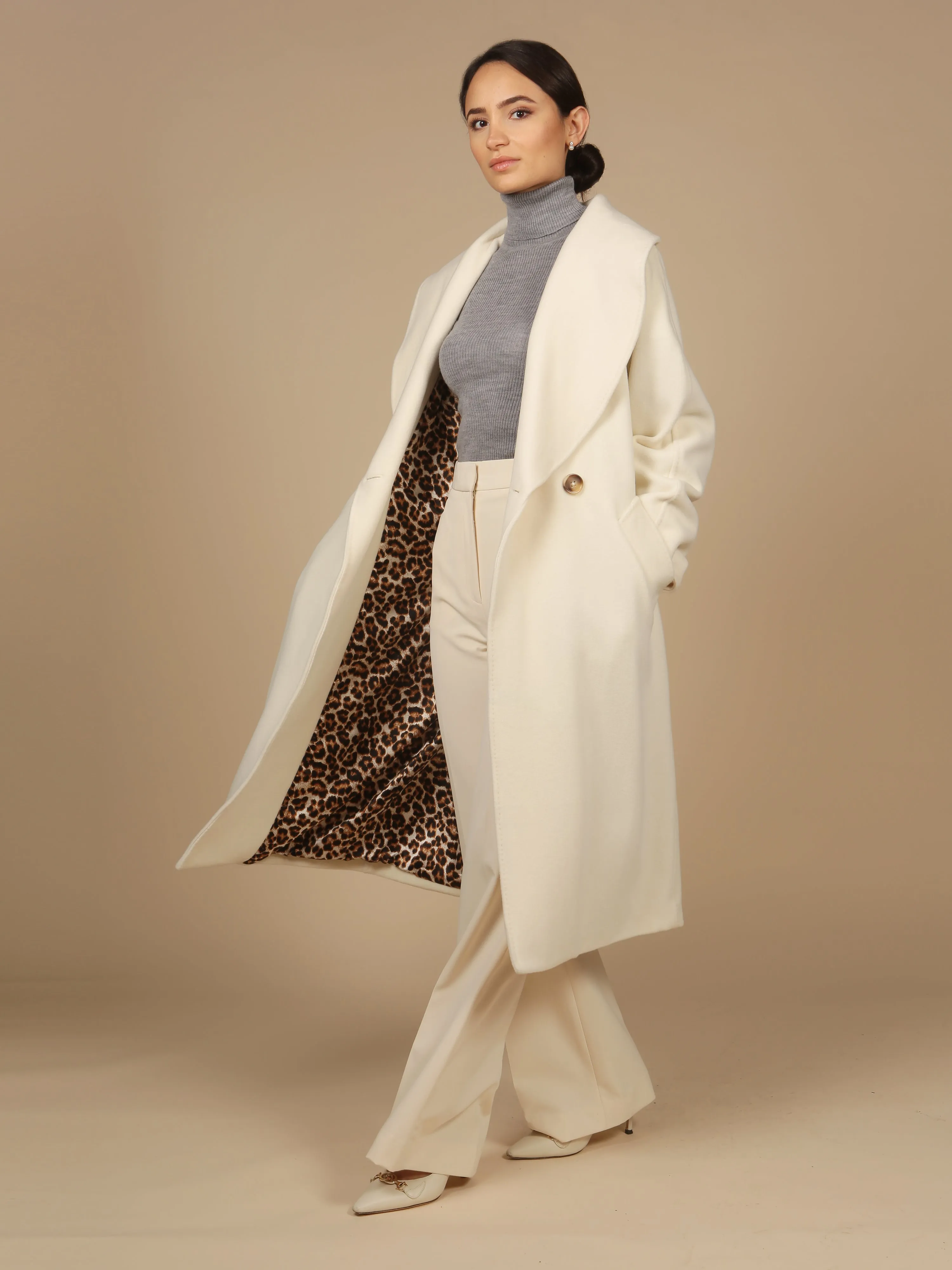 'Hepburn' Italian Virgin Wool and Cashmere Coat in Bianco