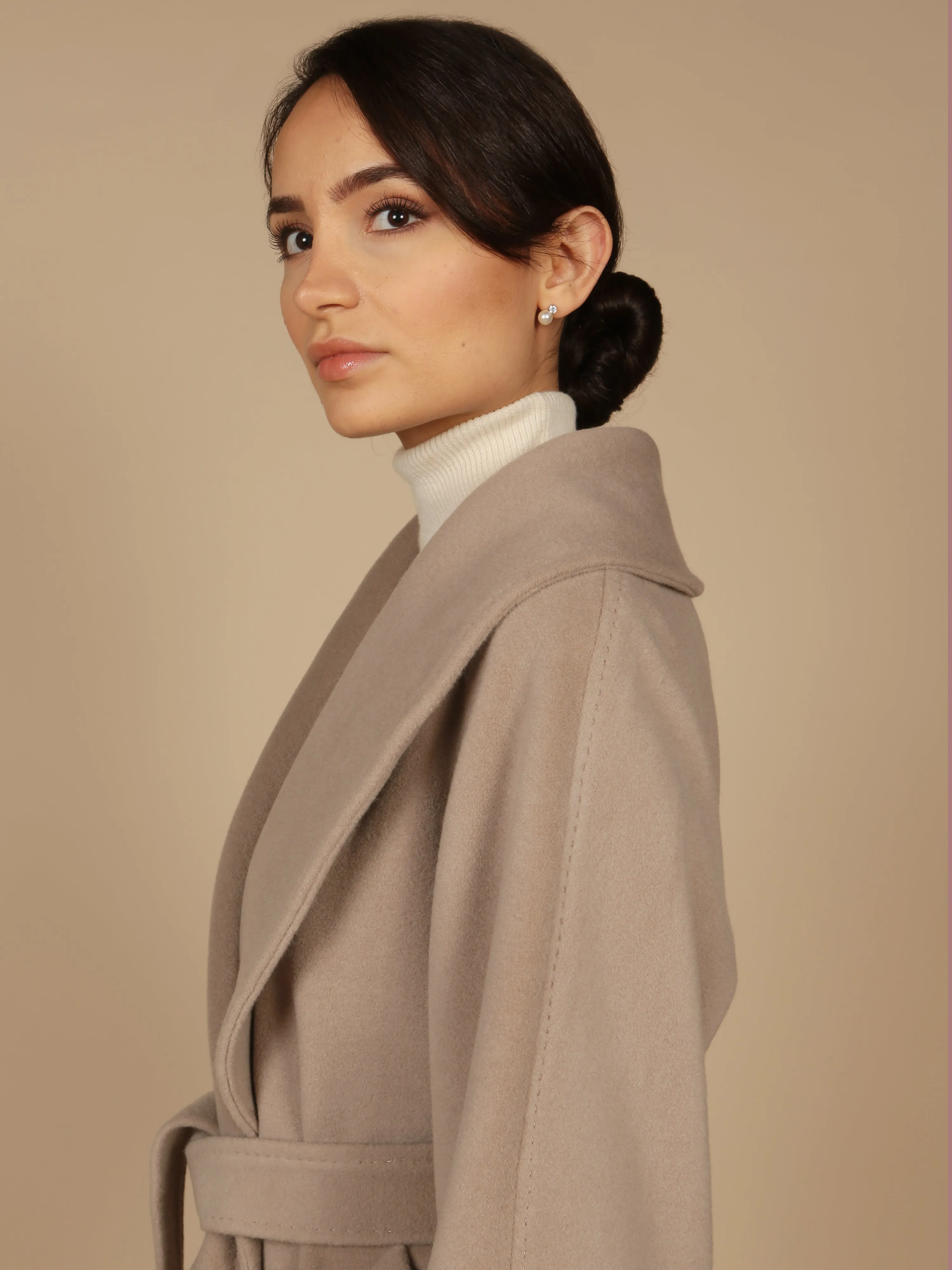 ‘Hepburn’ Italian Virgin Wool and Cashmere Coat in Grigio