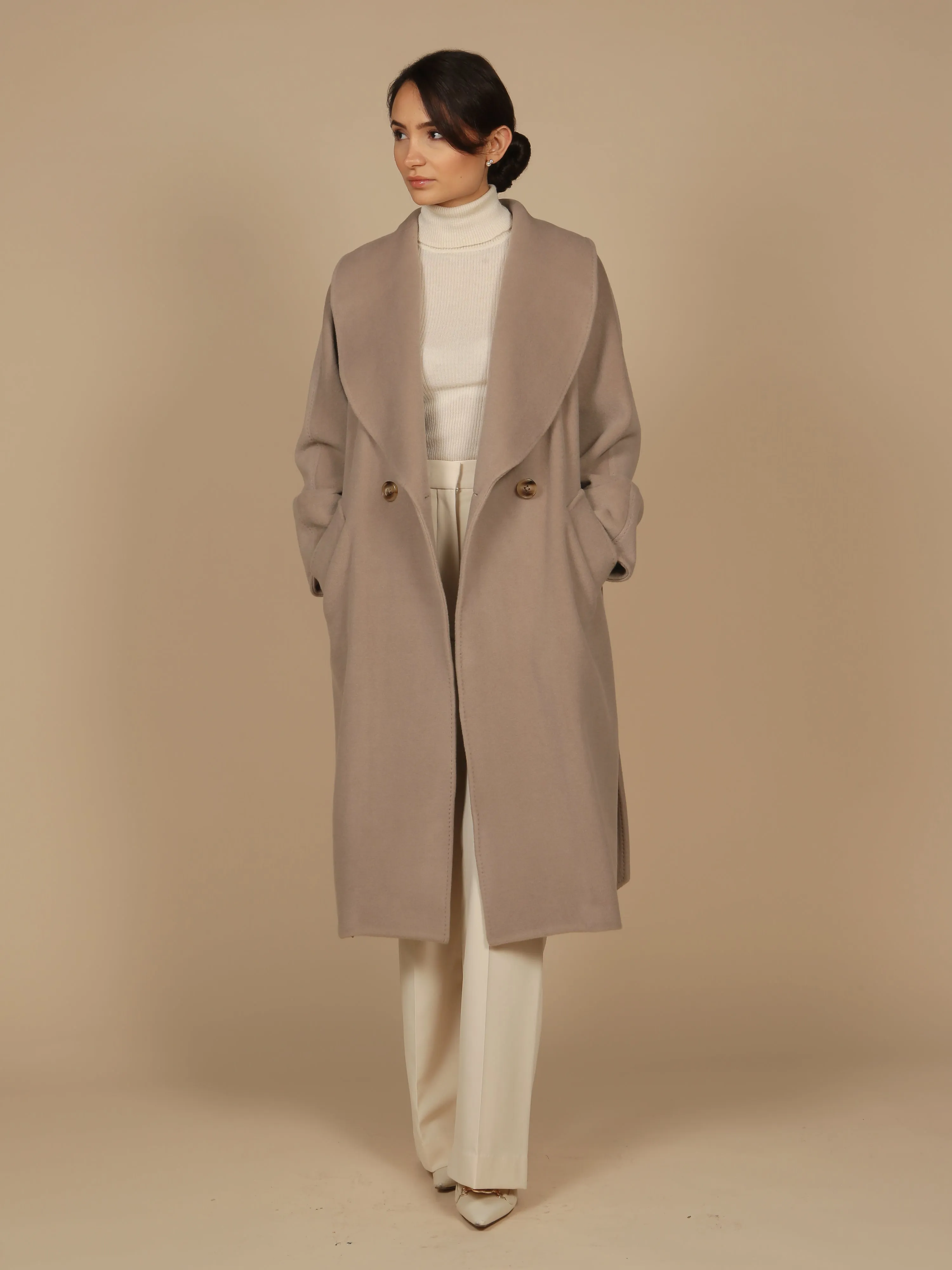 ‘Hepburn’ Italian Virgin Wool and Cashmere Coat in Grigio