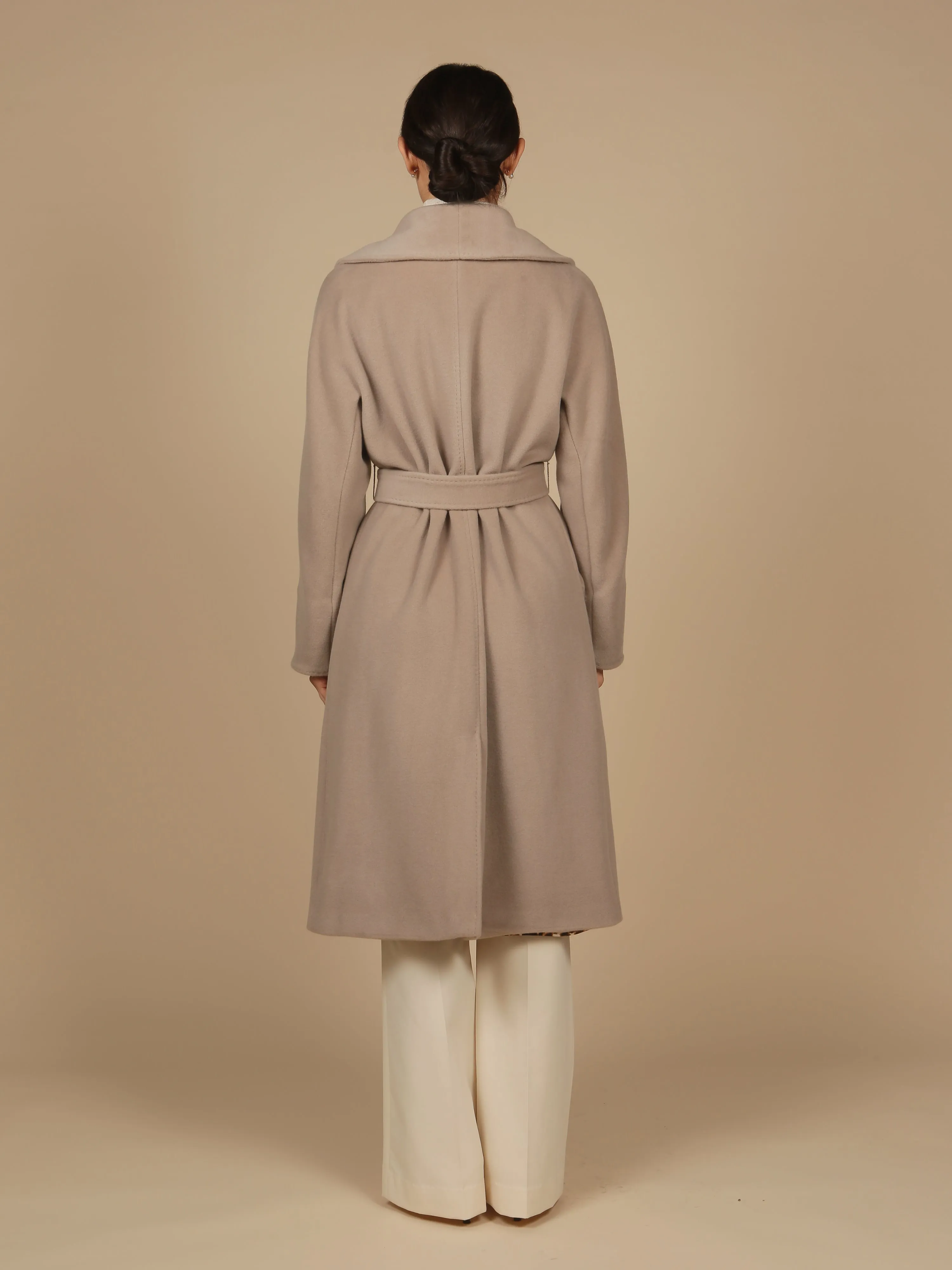 ‘Hepburn’ Italian Virgin Wool and Cashmere Coat in Grigio