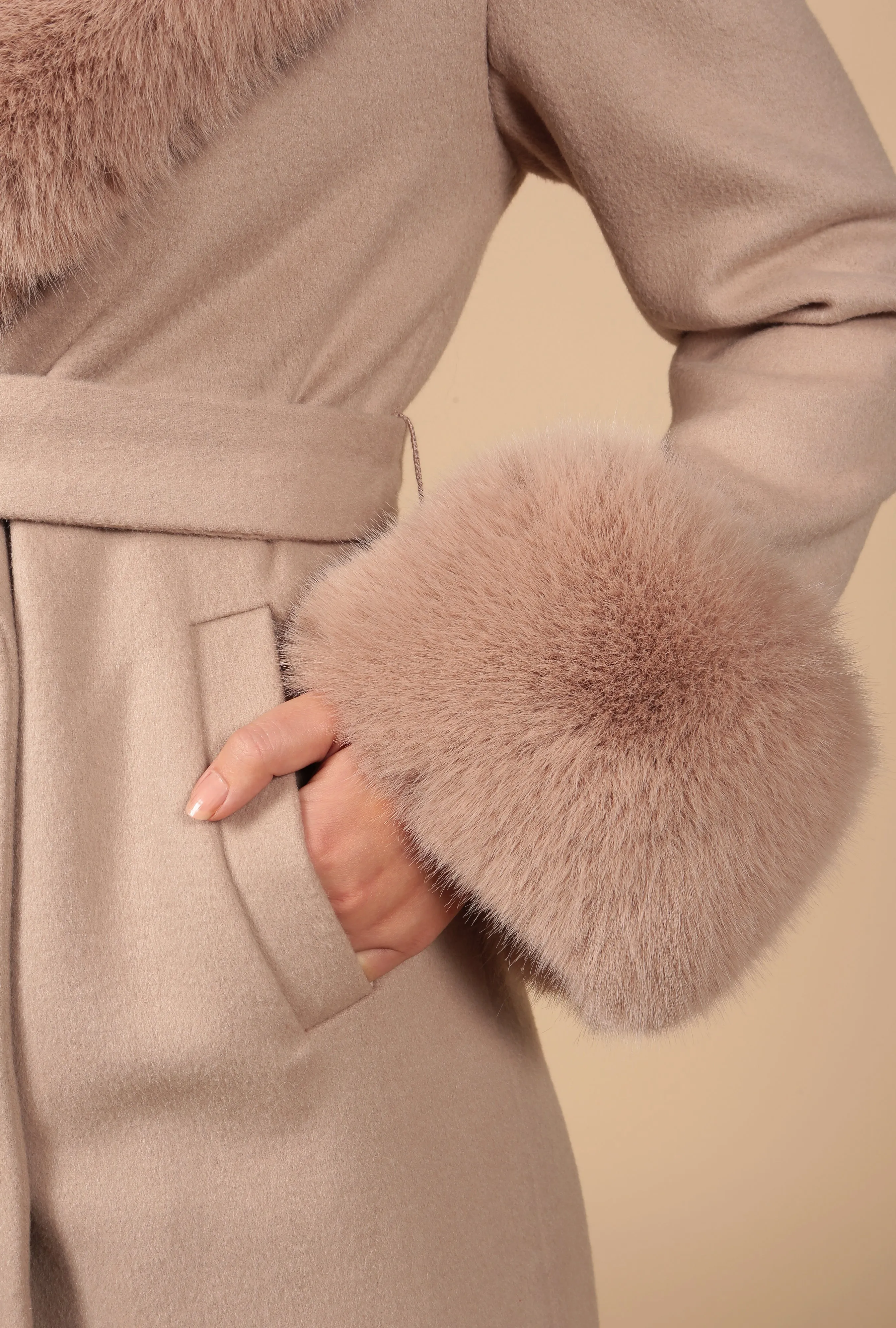 'Marlene' Cashmere and Wool Coat in Grigio