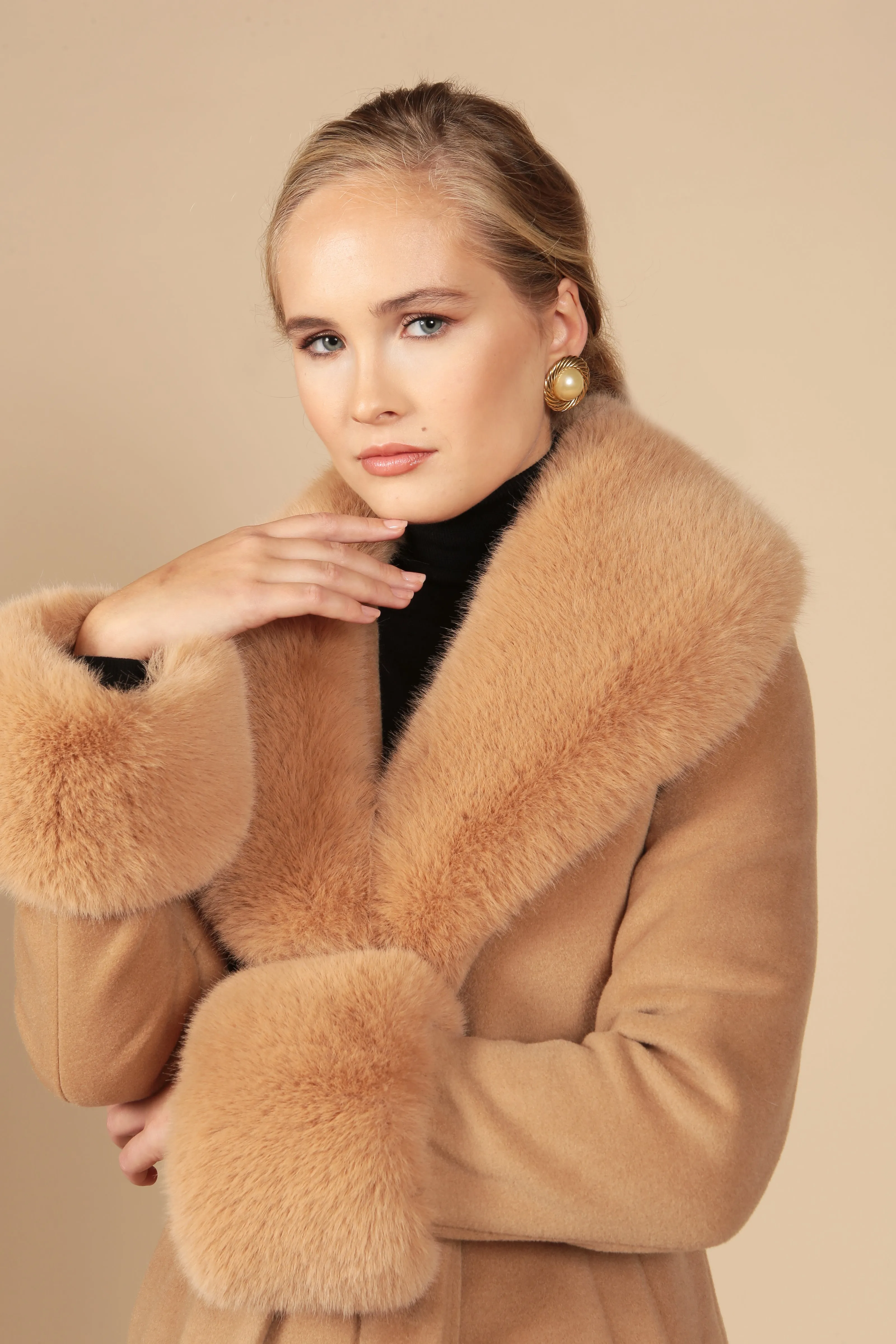 ‘Marlene' Cashmere and Wool Coat in Marrone