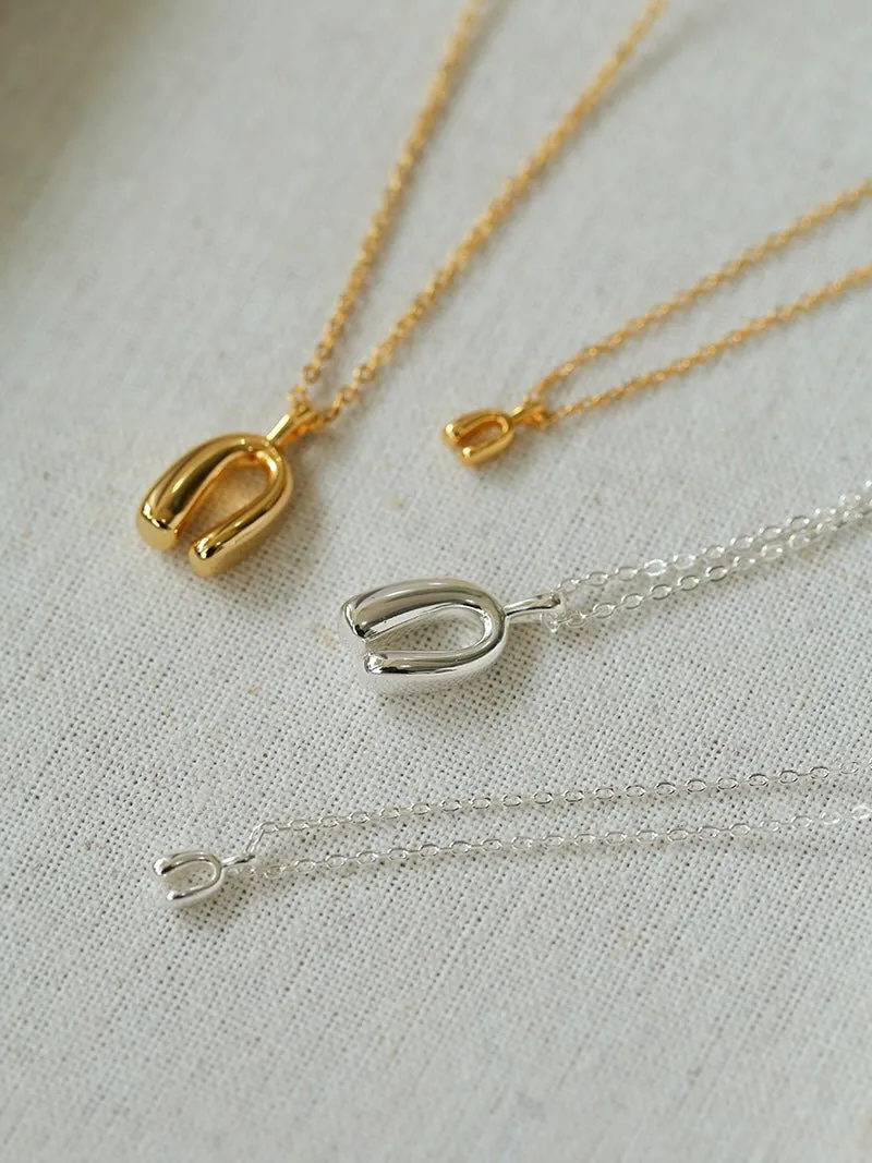 Minimalist Geometric Horseshoe Pendant Chian Necklace