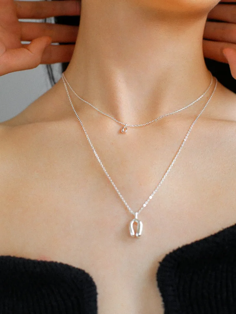 Minimalist Geometric Horseshoe Pendant Chian Necklace